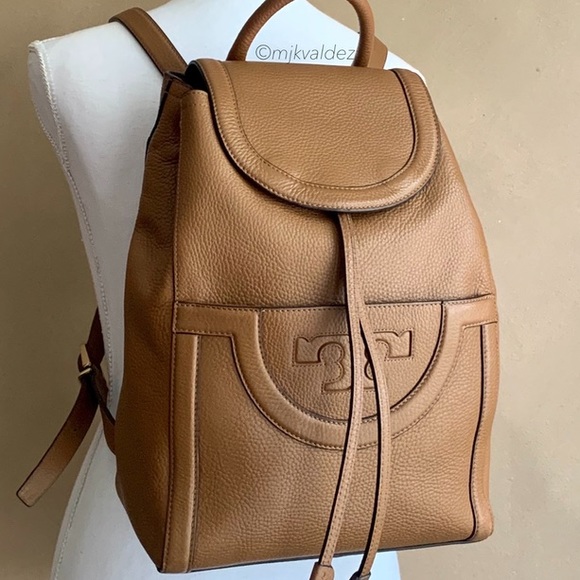 Tory Burch Handbags - Like New✨Tory Burch Serif T Leather Backpack